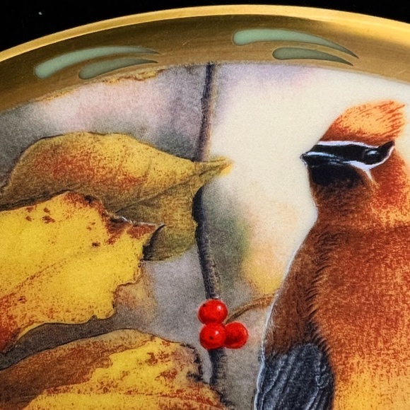 "Among the Berries" Catherine McClung Lenox Plate - Picture 6 of 7